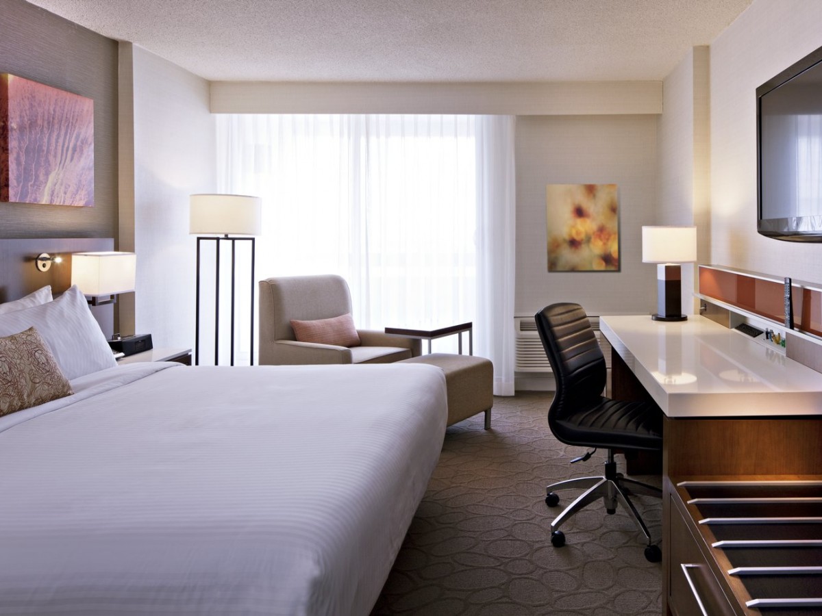 The Delta is your home office away from home  - Delta Hotels by Marriott Winnipeg was remodelled in 2018 and boasts bright, modern rooms/Photo by John Bilodeau.