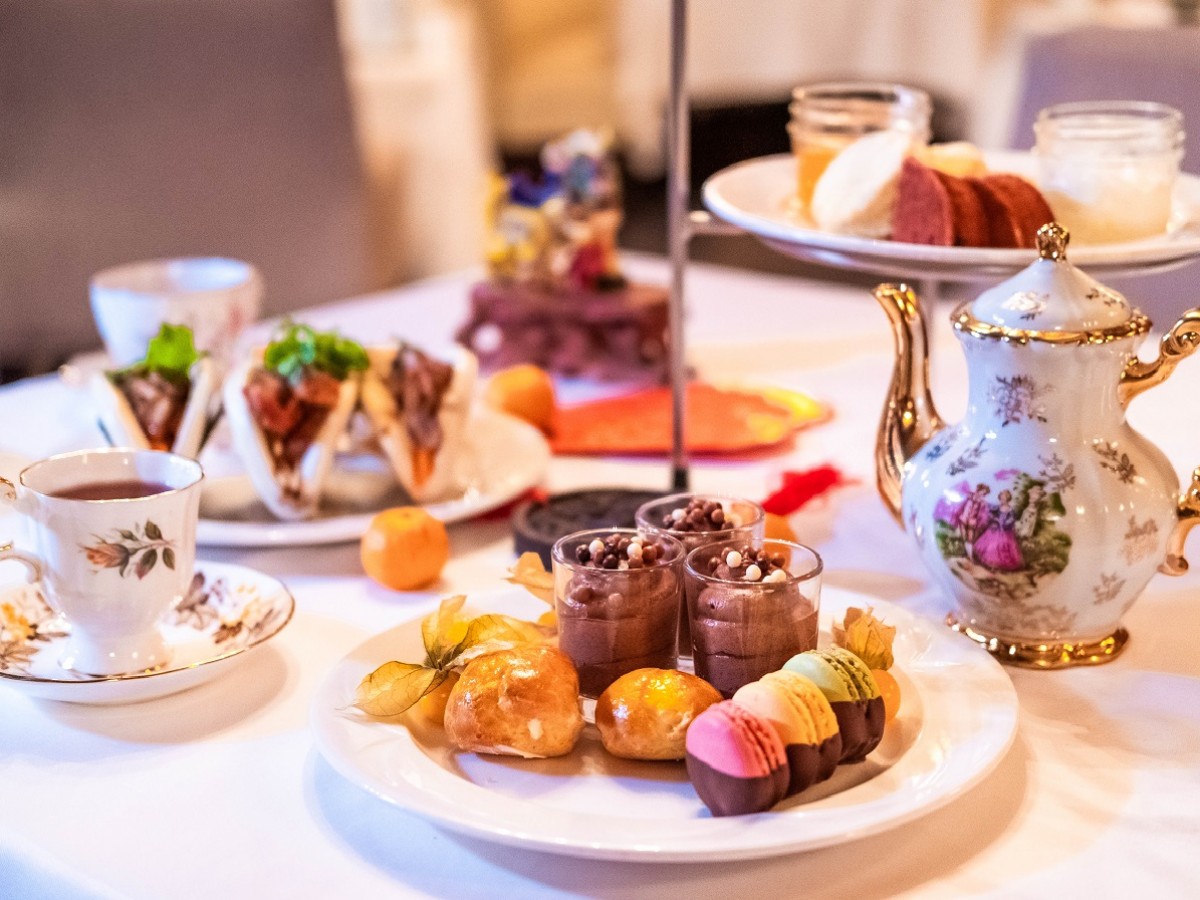 Last-minute options for Mother's Day brunch in Winnipeg - High Tea Tier from VG Restaurant at the Fairmont Winnipeg (Photo by Kristhine Guerrero)