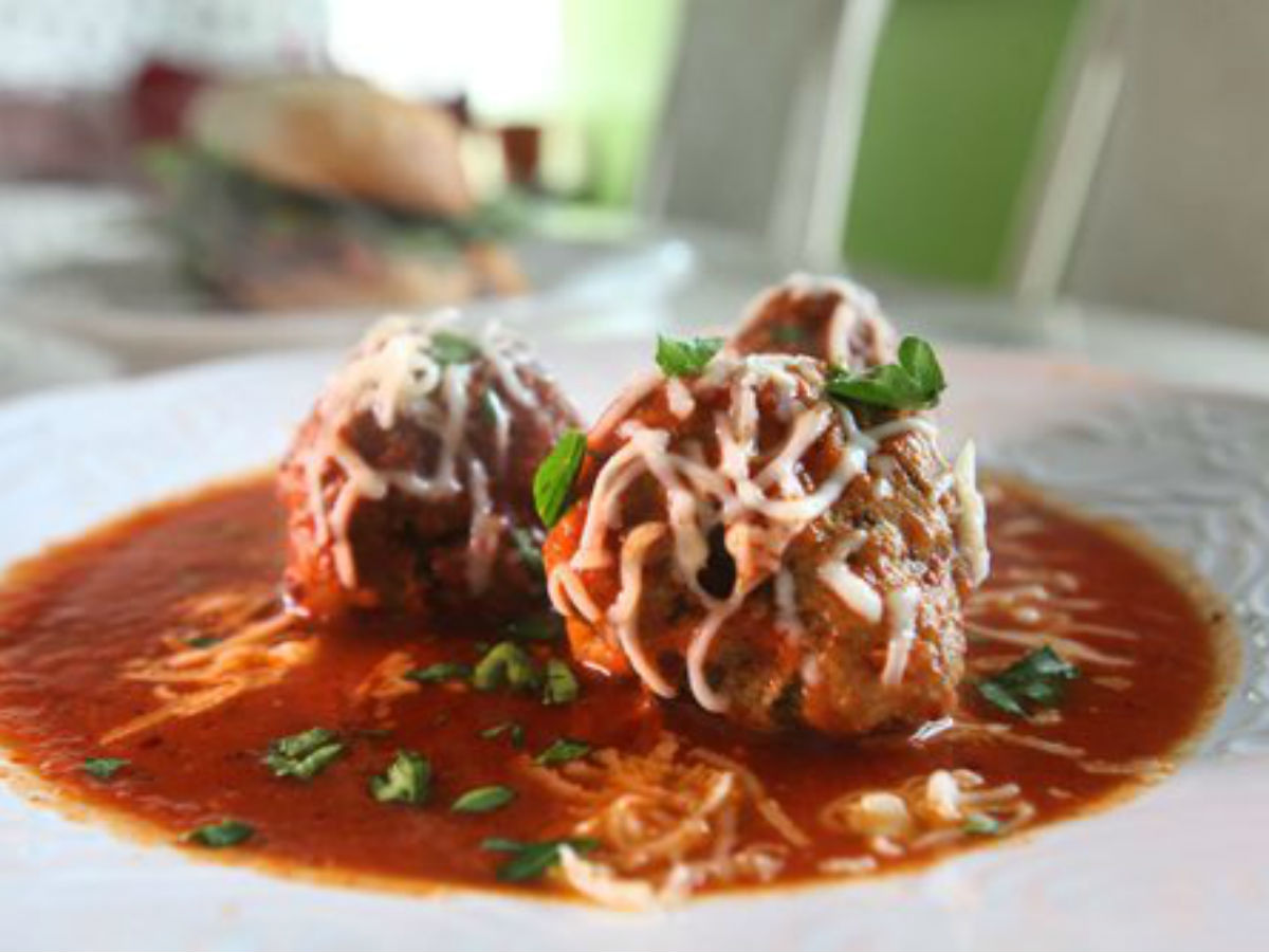 Review: Little Maria's Porchetta & Meatballs - Scrumptious meatballs lounging in Maria's homemade Mari sauce