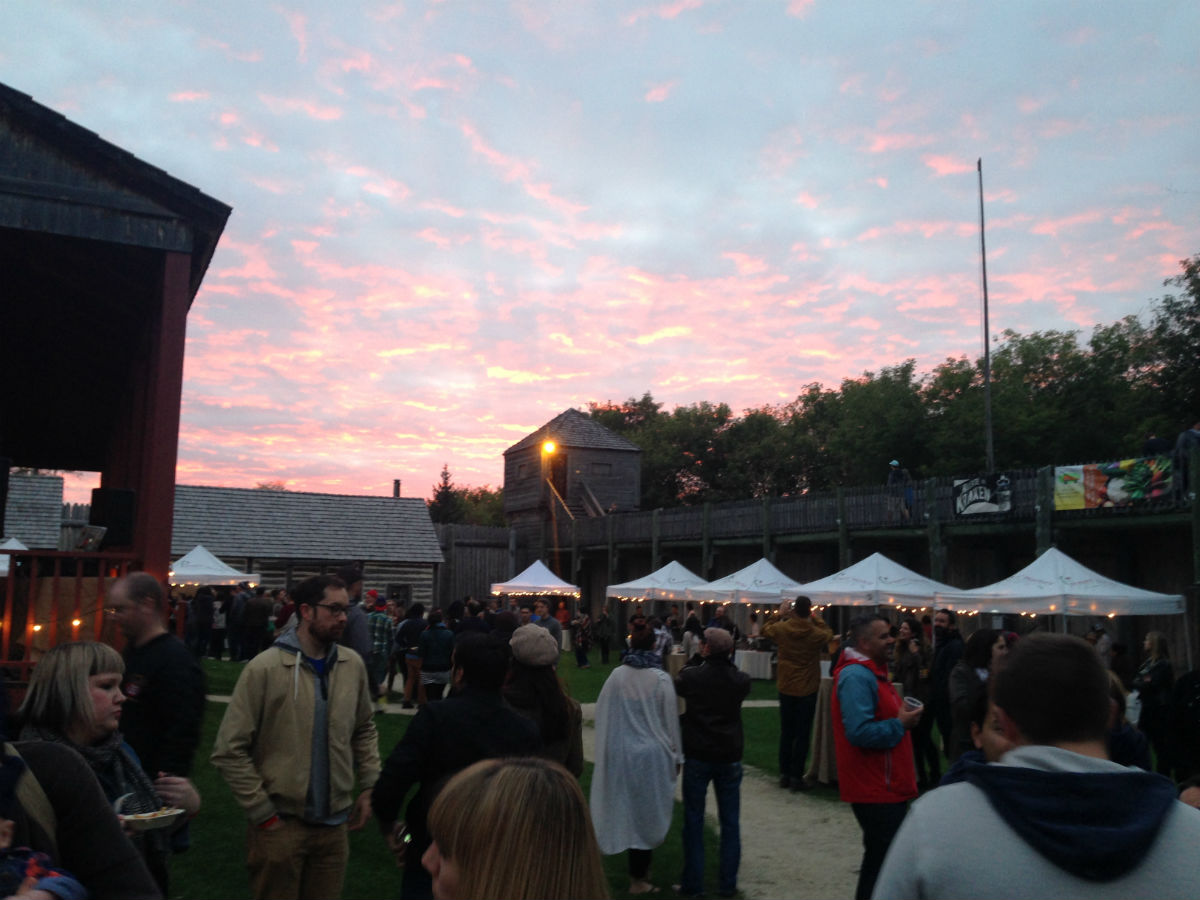 Fries, Curds and Gravy: Poutine Cup 2014 - An evening, winding down on the Fort G grounds after a full day of flavour