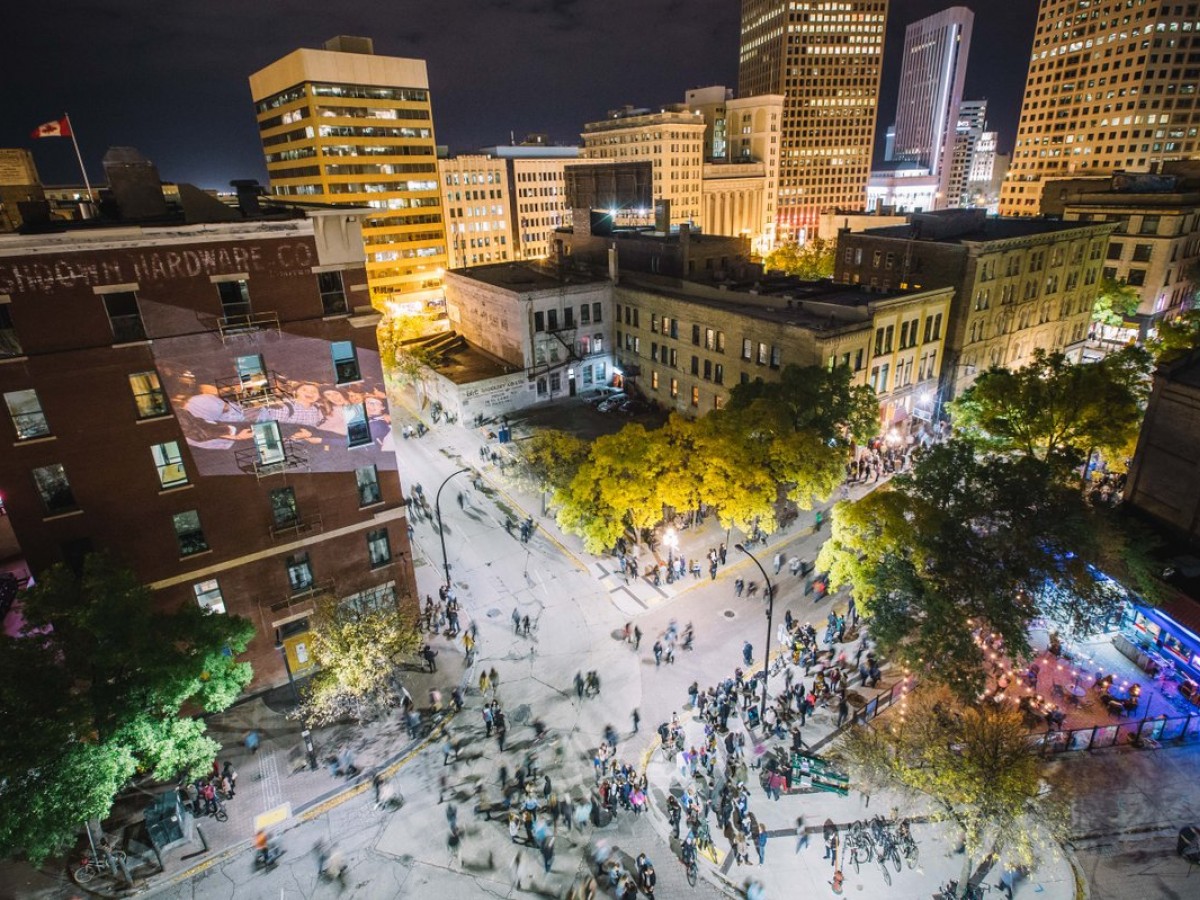 Why Nuit Blanche Winnipeg 2018 will be so rad - A scene from last year's Nuit Blanche (Mike Peters) 