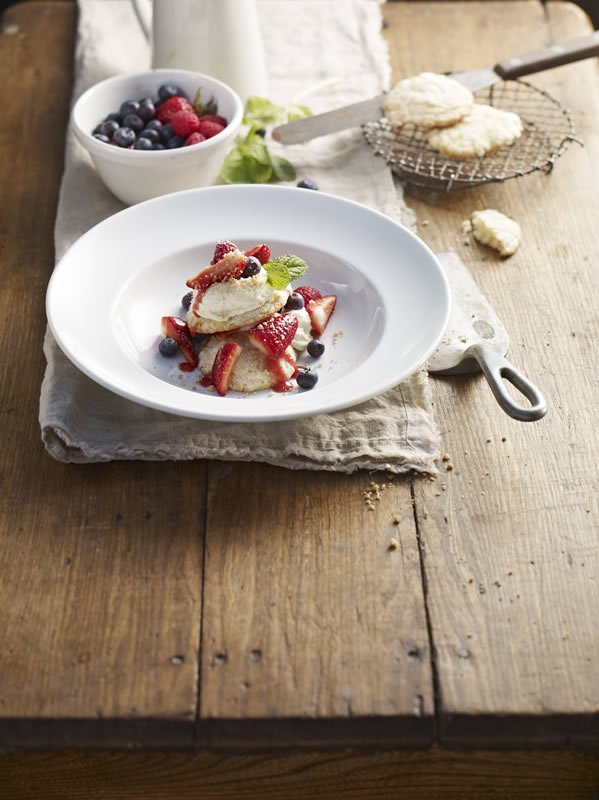 Earl's berry shortcake with seasonal berries, vanilla mousse, almond crumble (Earl's)