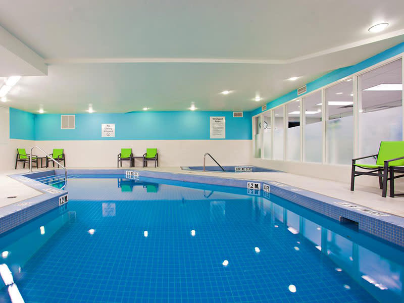 Relax at our heated indoor pool & Jacuzzi area open daily from 5:30am to 10:30pm