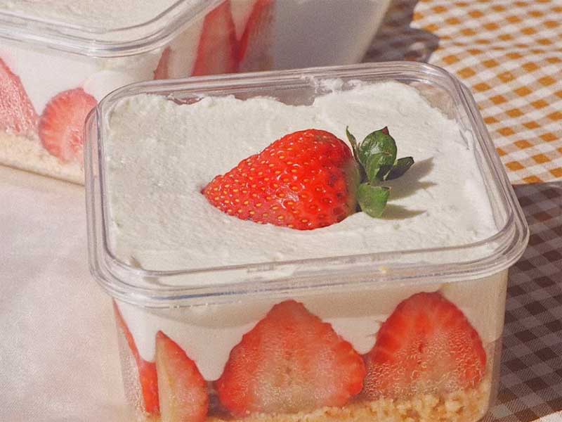 © Rika Cheese Garden - Strawberry Tiramisu Cake Box