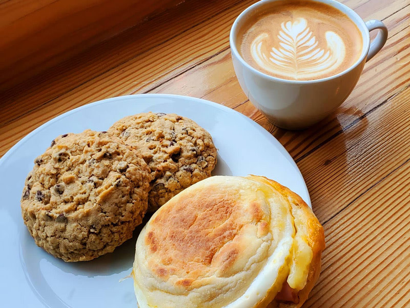 Oatmeal-Chocolate-Chip-Breakfast-Sandwich-Cappuccino-Photo-by-Colosimo-Coffee-Roaster